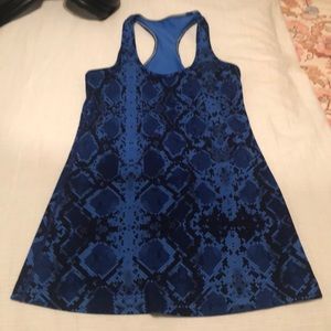 Lululemon tank!